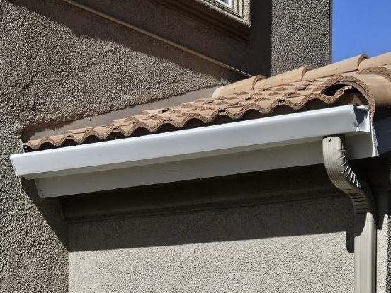 Straight Face Gutters